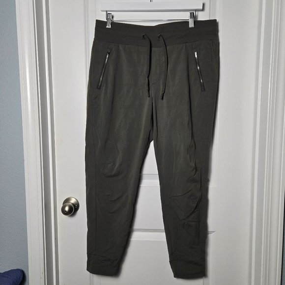 Athleta Trekkie North Jogger 27.5"- 12 Aspen Olive - Picture 3 of 6